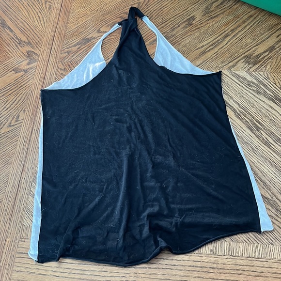 Volcom tank - Picture 4 of 4